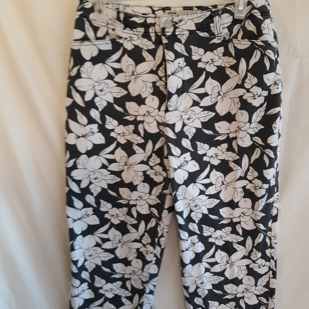 Size 8 Floral Pattern stretch pants by Faded Glory